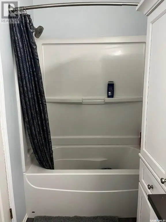 203 4th AVENUE E Coleville, Saskatchewan in Houses for Sale in Saskatoon - Image 13