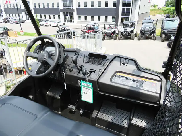 2025 Honda Pioneer 700-2P DLX in ATVs in Cambridge - Image 8