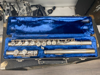 Armstrong 104 Student Flute with Case