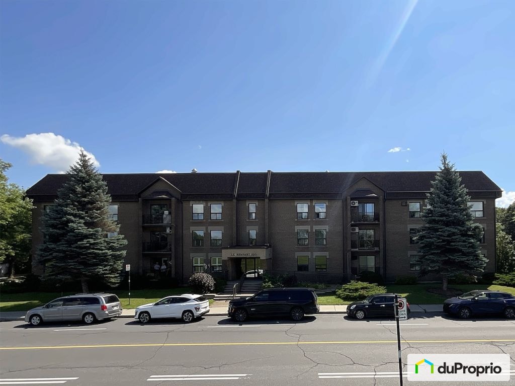 $309,000 - Condominium for sale in Longueuil (Vieux-Longueuil) — photo 1