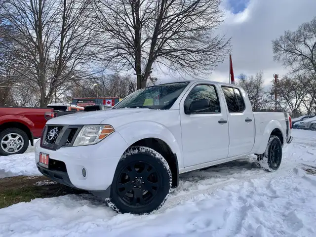 2012 NISSAN FRONTIER CREW 4X4 LOW KMS CERTIFIED in Cars & Trucks in Guelph - Image 3