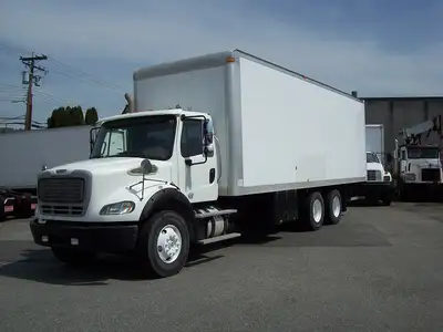 DD13, 370 H/P, 10 Speed Manual Transmission, Air Brakes, 28' Dry Van, Plywood Lined, Hardwood Floor,...