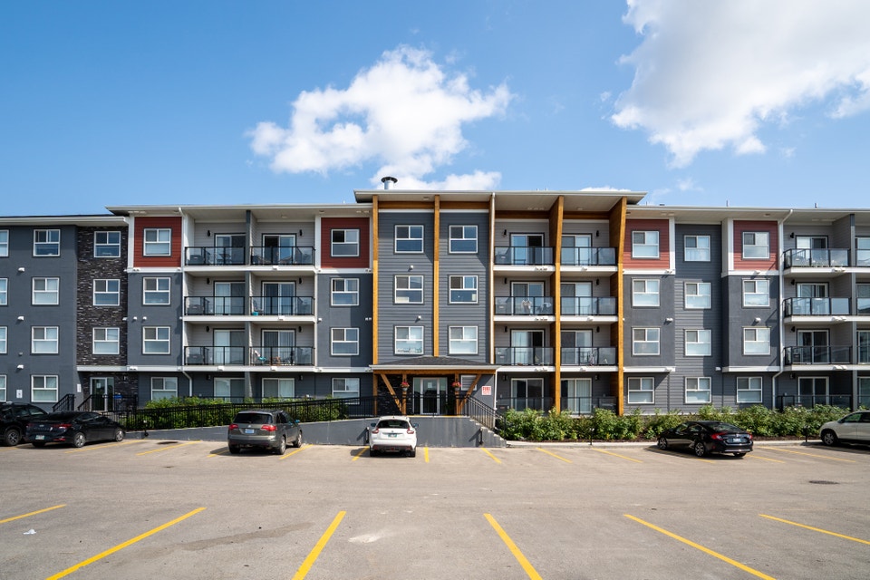 Waterford Village Apartments - 2 Bedroom, 2 Bath B5 Apartment fo 3