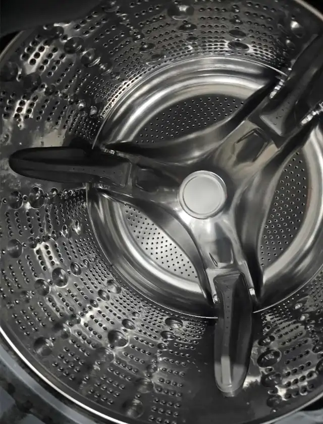 LG 27" white front load stackable washer can deliver in Washers & Dryers in Hamilton - Image 3