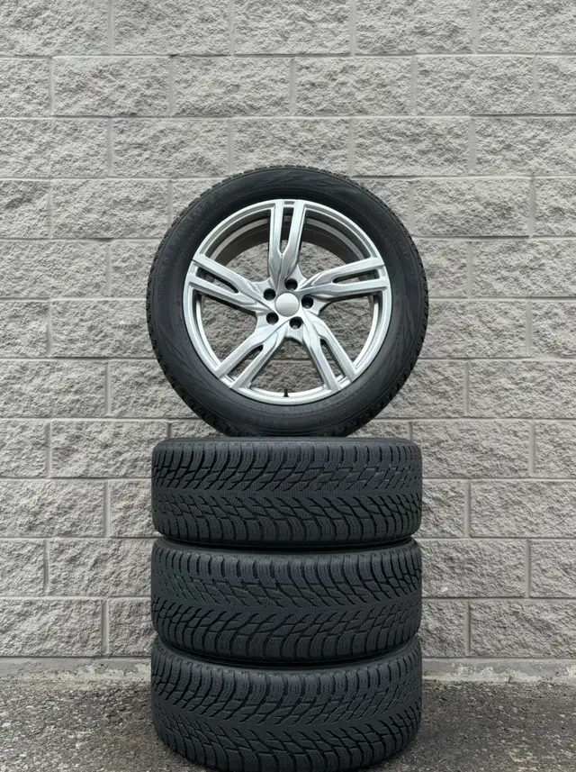 (90%) 4x 255/50R20 Nokian Winters w/ Volvo XC90 Rims + TPMS in Tires & Rims in City of Toronto - Image 2