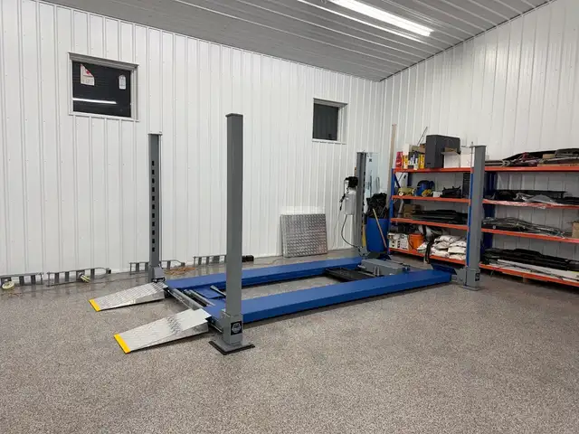 Unique Lifts 9000lbs Heavy Duty 4 Post Car Lift	