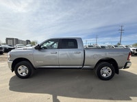 AMVIC Licensed Dealer * Keyless Entry * 8-Way Power Driver Seat * Rear Vision Camera * Trailer Sway... (image 4)