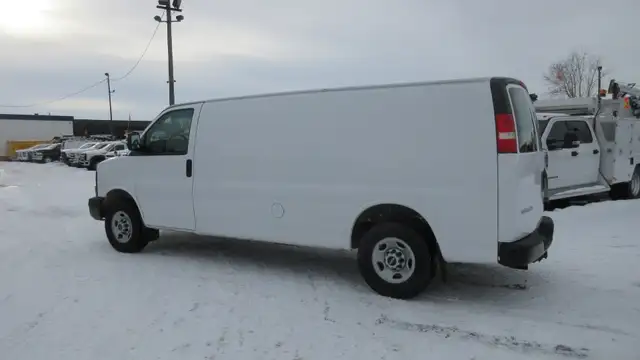 2008 GMC Savana CARGO VAN in Heavy Trucks in Vancouver - Image 17