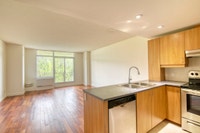 Akelius one bedroom apartment for rent. Located near Atwater in the Little Burgundy neighborhood, Mo... (image 2)