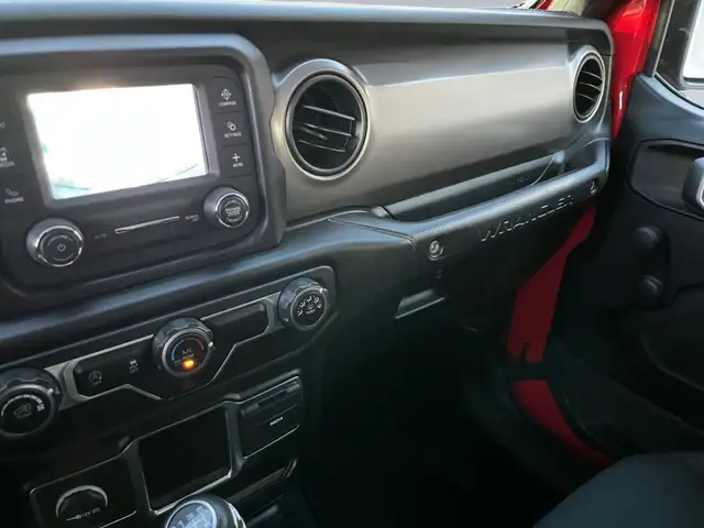 2020 Jeep Wrangler JL Sport in Cars & Trucks in Ottawa - Image 17