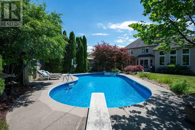 6 PIONEER TOWER CRESCENT Kitchener, Ontario in Houses for Sale in Kitchener / Waterloo - Image 8