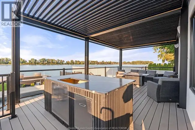 8720 RIVERSIDE DRIVE East Windsor, Ontario in Houses for Sale in Windsor Region - Image 40