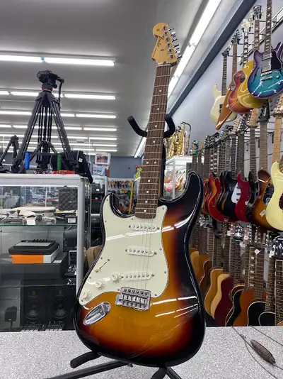 Fender Stratocaster Sunburst Mexico 2015 Electric Guitar, View more