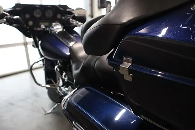 2013 Harley-Davidson FLHTC - Electra Glide Classic in Sport Touring in Edmonton - Image 25