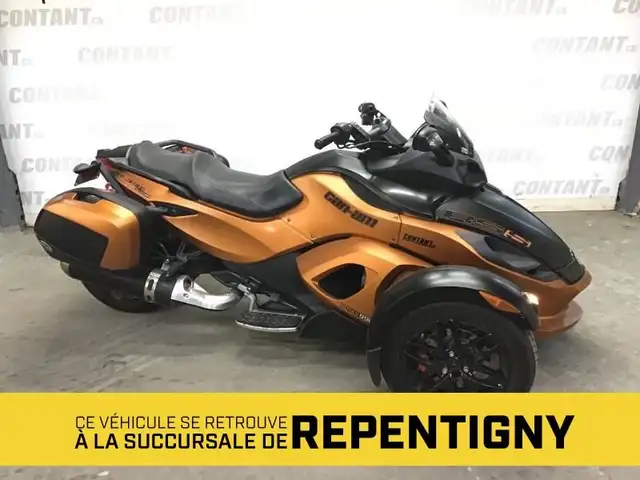 2011 Can-Am Spyder RS-S in Sport Touring in West Island - Image 2