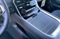 Heated Leather Seats,panoramic Moonroof,power Liftgate,power Front Seats,12.3 Touchscreen Display,ho... (image 6)