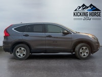 Experience year-round confidence and everyday versatility in this 2016 Honda CR-V LX AWD. Powered by... (image 3)
