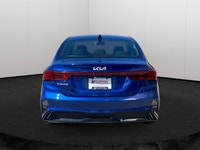 This Kia Forte has a dependable Regular Unleaded I-4 2.0 L/122 engine powering this Variable transmi... (image 4)