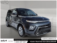 2020 Kia Soul EX Ready for anything, from the streets of Calgary to the highways of Alberta, this Ki... (image 4)