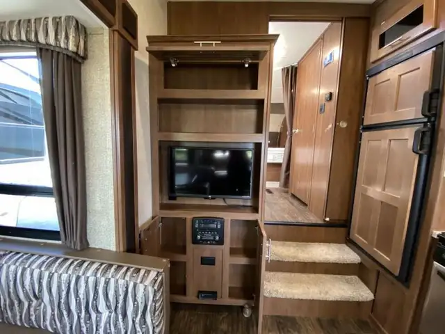 2017 Forest River RV Wildcat Maxx 242RLX in Travel Trailers & Campers in Abbotsford - Image 32