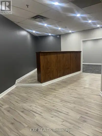3 Professional Office... Prime Location on the bustling Steeles Ave West corridor! This second-floor...