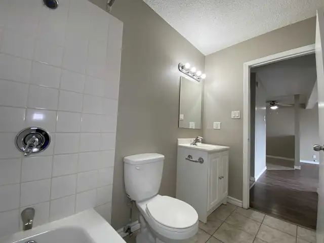 22nd Ave W Area Apartment For Rent | Key West Apartments in Long Term Rentals in Saskatoon - Image 9