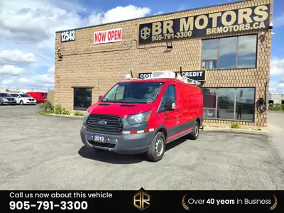 No accident Reported, Ontario vehicle with Lots of Options! Call (905) 791-3300 - Grey fabric interi...
