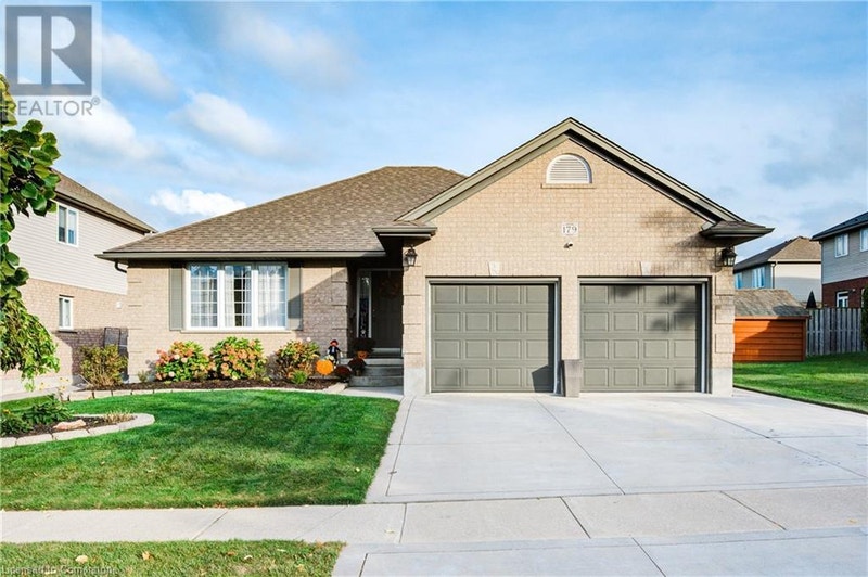 179 LASCHINGER Boulevard New Hamburg, Ontario Houses for Sale