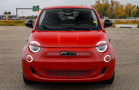 This FIAT 500e has a powerful Electric engine powering this Automatic transmission. QUICK ORDER PACK... (image 6)