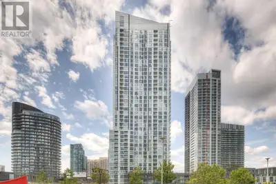 902 - 85 QUEENS WHARF ROAD Toronto (Waterfront Communities), Ont