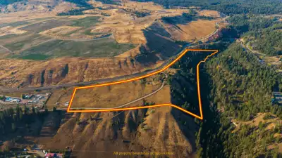 45.61 ACRES WITH PANORAMIC VALLEY VIEWS! Located approx 10 minutes drive east of Kelowna on HWY 33 E...