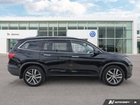 * Transmission: 9-speed automatic with Grade Logic Control and steering wheel-mounted paddle shifter... (image 5)