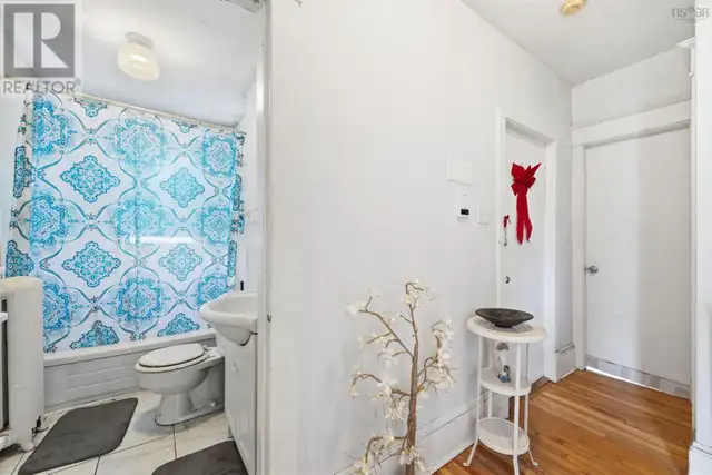 3 1034 Barrington Street Halifax Peninsula, Nova Scotia in Condos for Sale in City of Halifax - Image 7