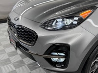 CONSECUTIVE COMSUMER CHOICE AWARD WINNERS! 2022 Kia Sportage SX-T AWD with only 62,000 km, a no-acci... (image 5)