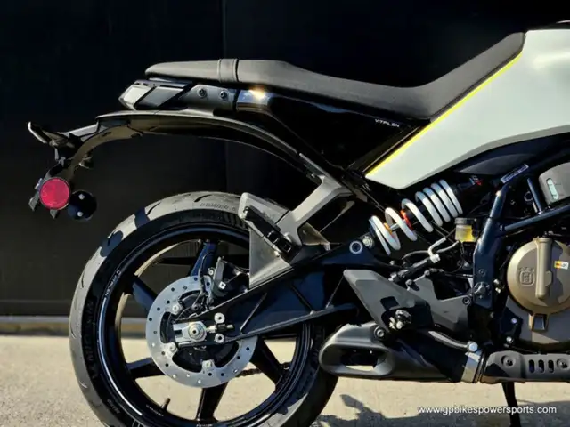 2024 Husqvarna Vitpilen 401 in Street, Cruisers & Choppers in Oshawa / Durham Region - Image 19