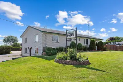 Incredible Residential/Commercial Opportunity! Located in the heart of Green Valley with direct acce...