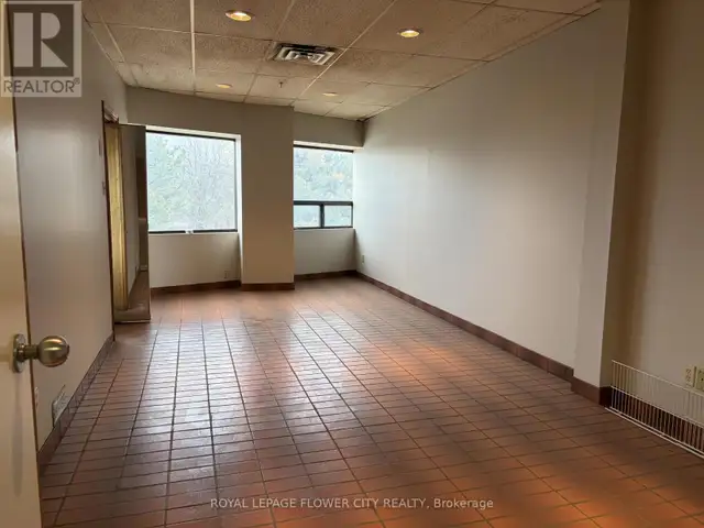 UNIT 2 - 229 WILKINSON ROAD Brampton (Steeles Industrial), Ontar in Commercial & Office Space for Rent in Mississauga / Peel Region - Image 6