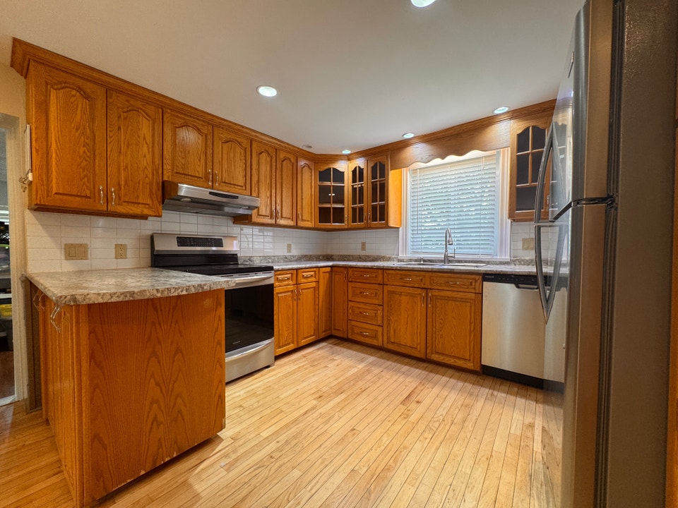 Well-Kept All-Inclusive 1 Bedroom Plus Loft Unit in Wilmot! (Uni 2