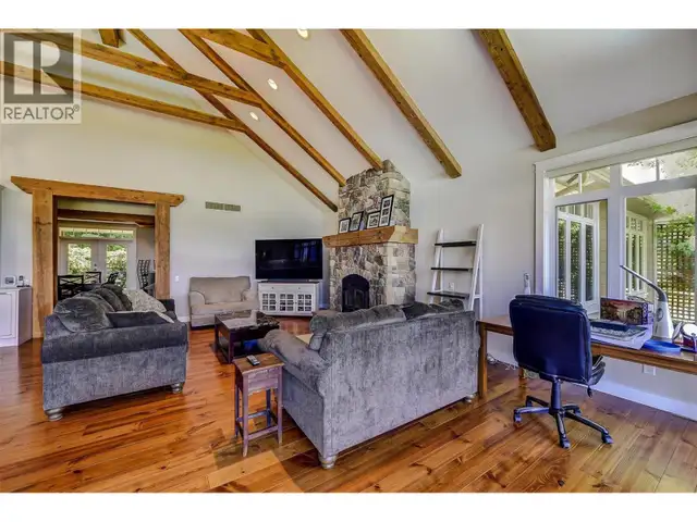 3672 Luxmoore Road Kelowna, British Columbia in Houses for Sale in Penticton - Image 15