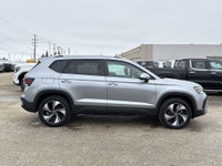 AMVIC Licensed Dealer * Heated Front Seats * Heated Steering Wheel * Rear Vision Camera * Wireless C... (image 8)