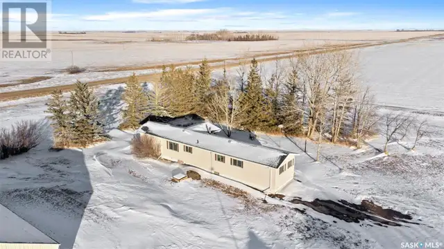 Bender Acreage Loreburn Rm No. 254, Saskatchewan in Houses for Sale in Moose Jaw - Image 13