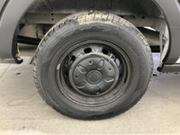Le Ford Transit 2019 version T-250 toit moyen 148 po PNBV de 9 000 lb porte coulissante côté passage... (image 7)