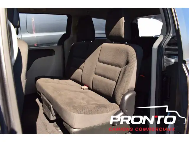 2017 Dodge Grand Caravan 4dr Wgn Canada Value Package ** AC ** in Cars & Trucks in Laval / North Shore - Image 14
