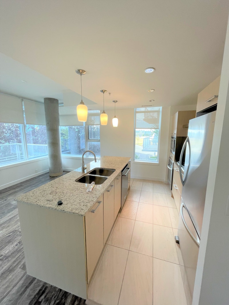 2504 109 ST 1200 SF MASSIVE LUXURY CONDO Long Term Rentals