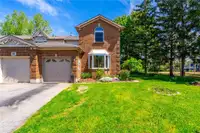 14 Hedge Lawn Drive Grimsby, Ontario