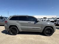 AMVIC Licensed Dealer * Heated Seats & Steering Wheel * Power Liftgate * Remote Start * Universal Ga... (image 8)