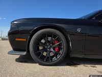 PITCH BLACK,WHEELS: 20 X 9.5 SRT MATTE BLACK FORGED ALUM (STD),ENGINE: 6.2L SUPERCHARGED HEMI HELLCA... (image 5)