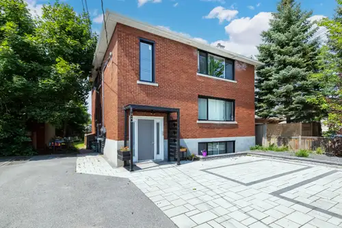 (Can be rented FURNISHED) Clean, well-maintained lower-level suite in a quiet west-end property. Ide...