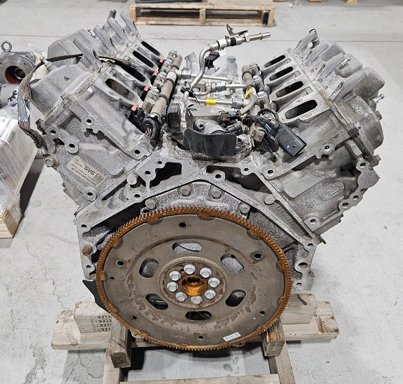 5.3 Ltr GMC engine in Engine & Engine Parts in St. Catharines - Image 2
