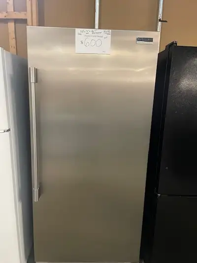 Réfrigérateur Légumier seulement frigo 32'' stainless Frigidaire, View more